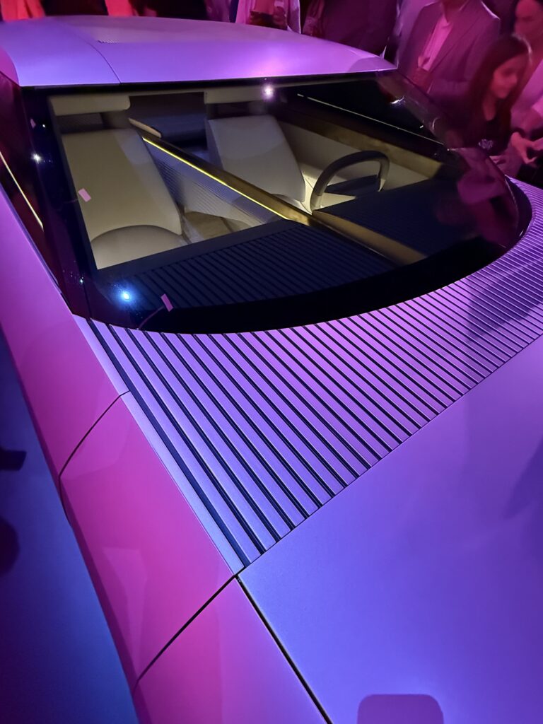 Jaguar Design Type 00 glass