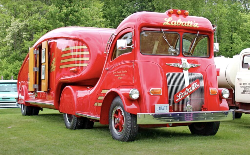 1947 Labatt's Beer streamliner restored