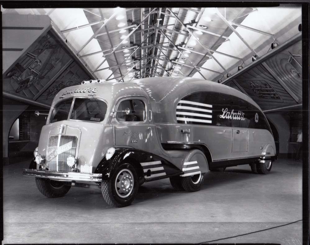 1937 Labatt's Beer streamliner