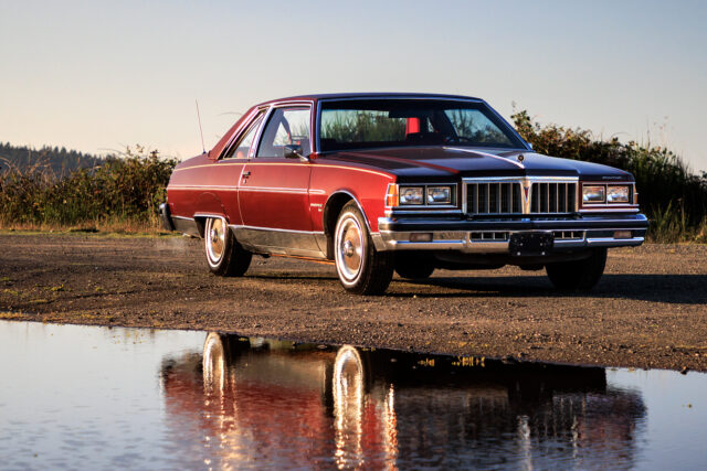 1978 Pontiac Bonneville front three quarter