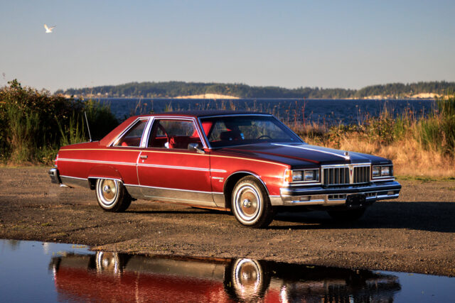 1978 Pontiac Bonneville front three quarter