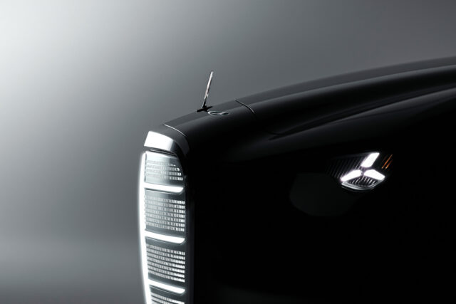 Mercedes-Benz Vision Iconic nose closeup