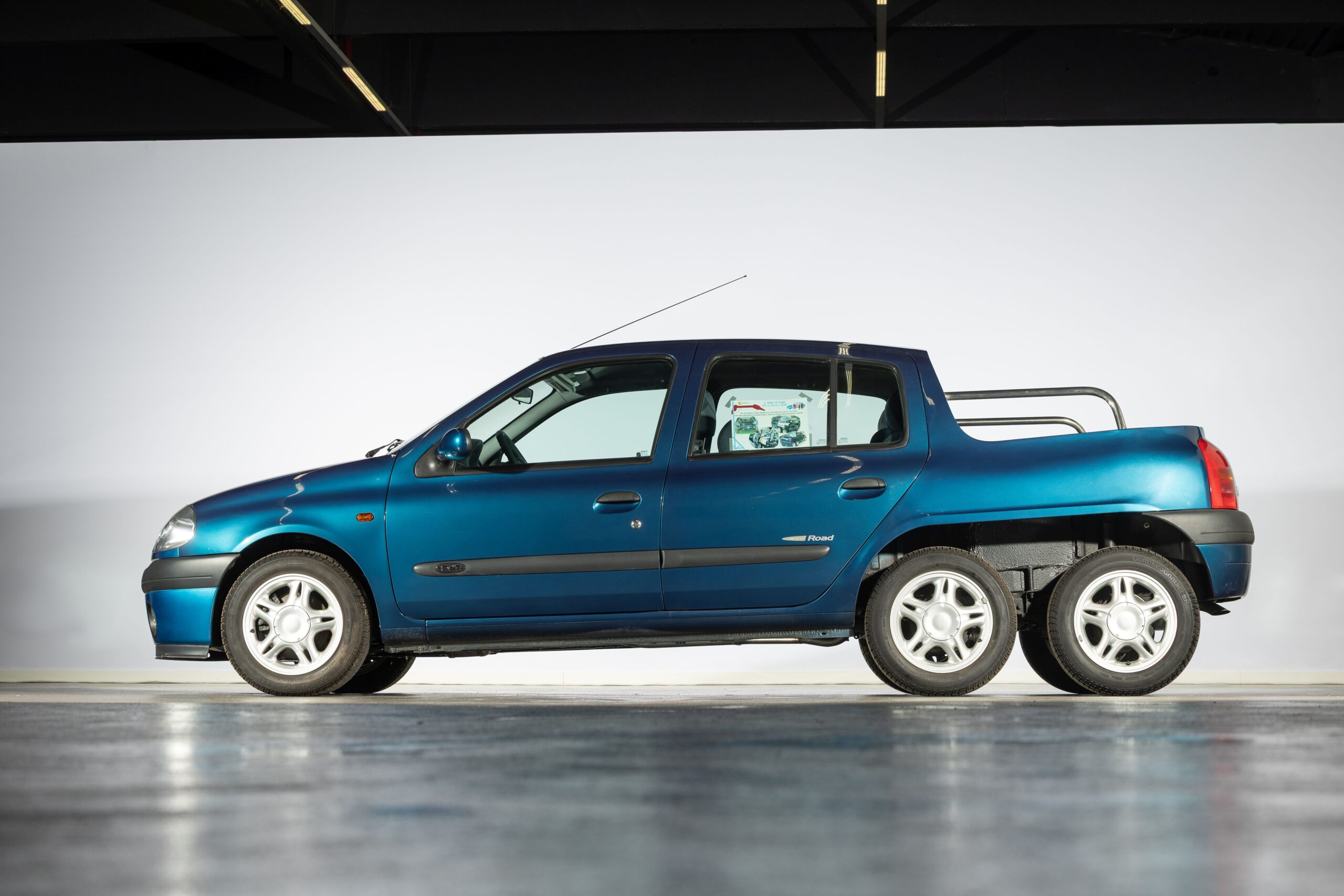 5 Fascinating French Cars from the Renault Icons Auction - Hagerty