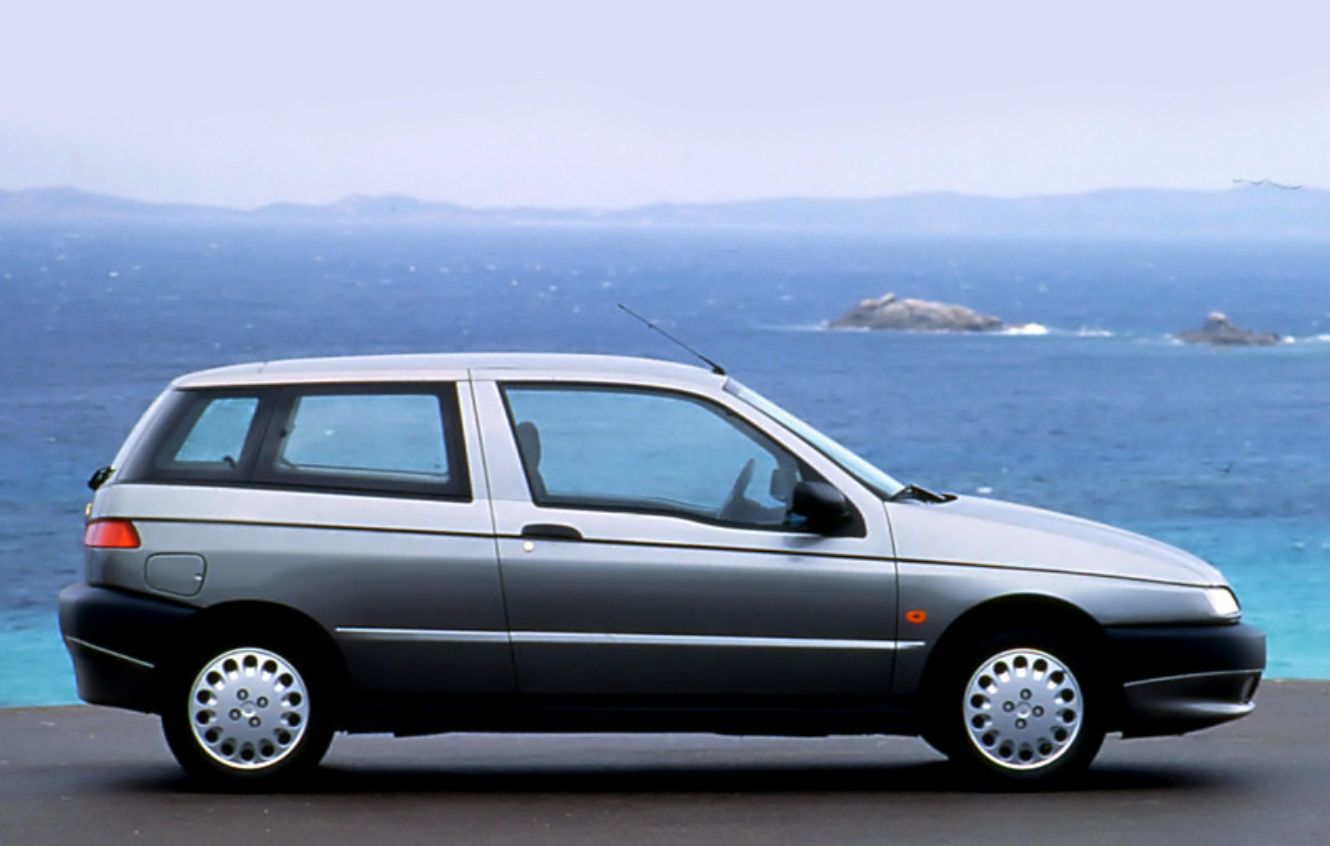 Alfa Romeo 145