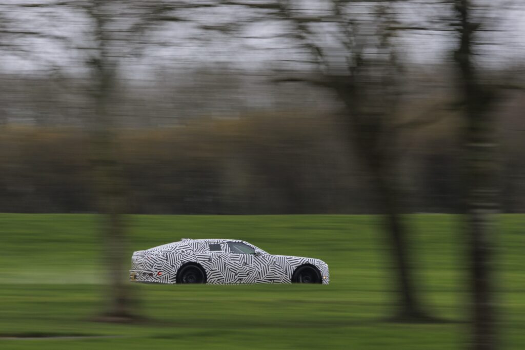 Jaguar Type 00 side blur dynamic