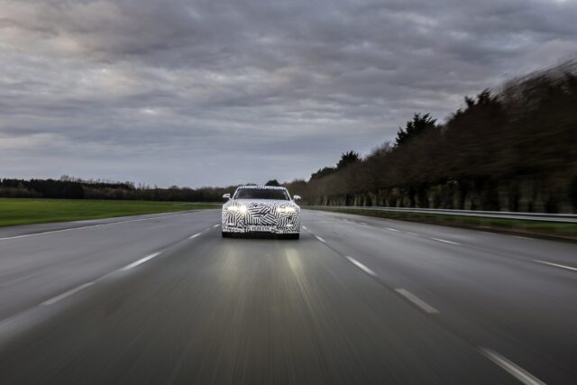 Jaguar Type 00 frontal dynamic action