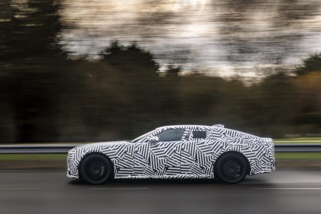 Jaguar Type 00 side dynamic