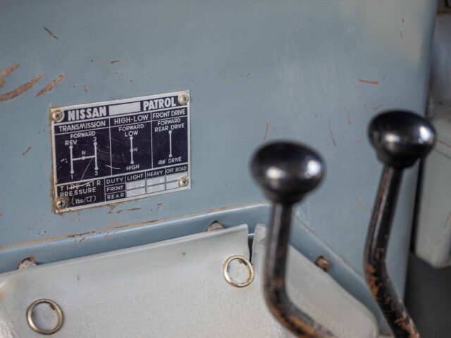 1967 Nissan Patrol shifters