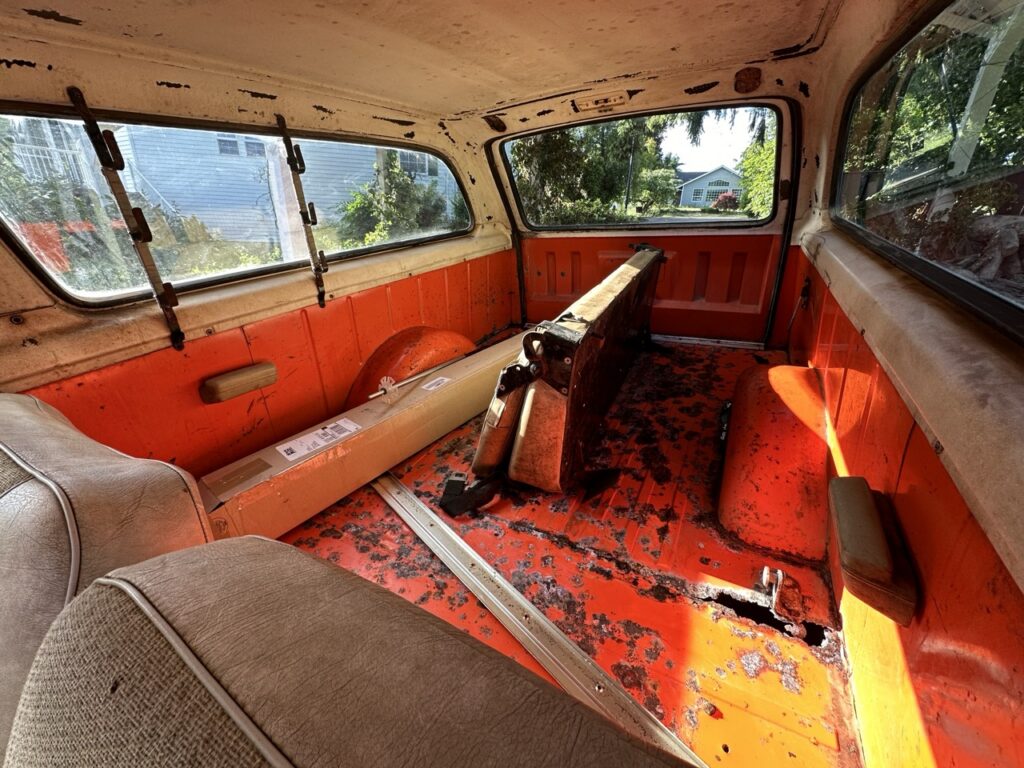 1976 International Scout Traveler interior