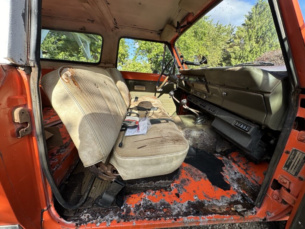1976 International Scout Traveler interior