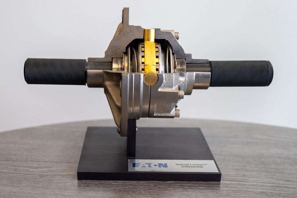 Eaton Detroit Locker differential locking