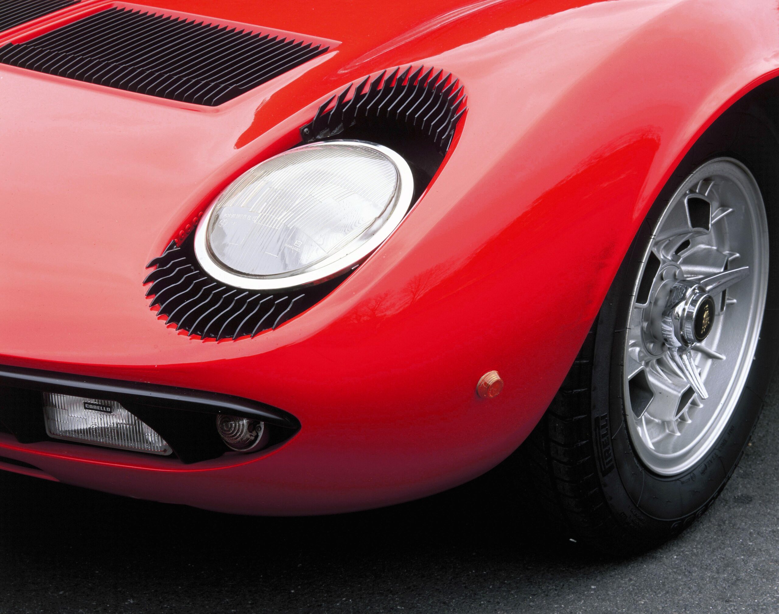 Lamborghini Miura headlight