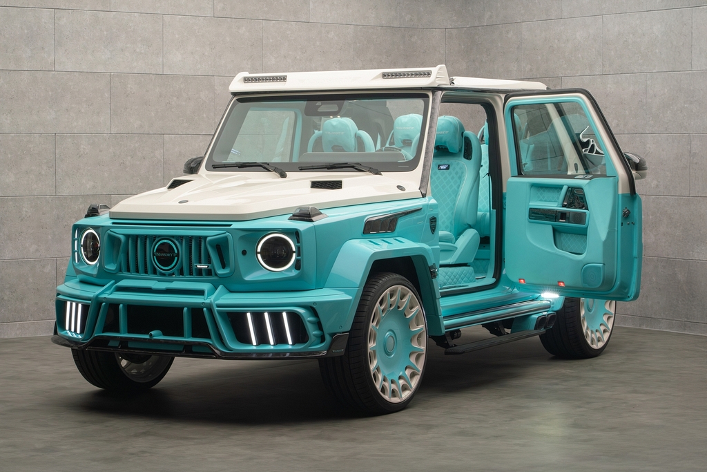 Mansory Azura door open