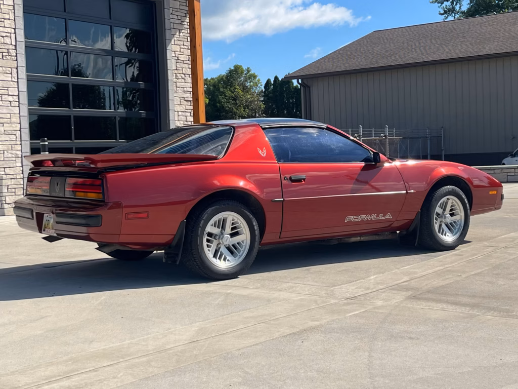 Pontiac Firebird 值得再次關注的五款車型