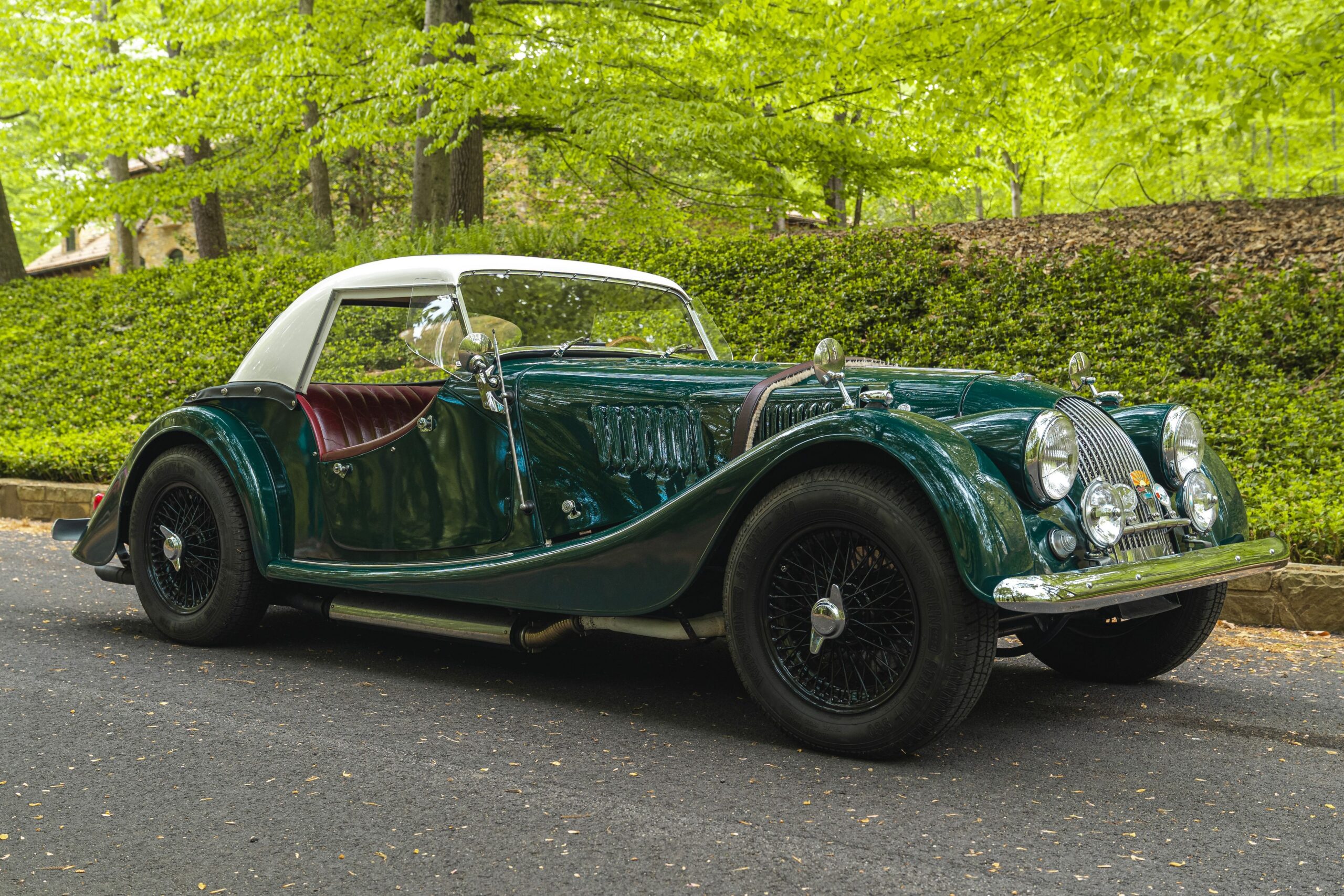 Morgan Plus Four Super Sport：賽道血統的英國敞篷跑車