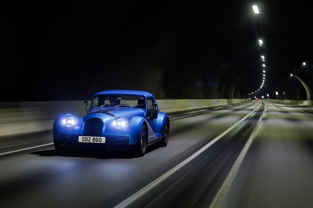Morgan Supersport 400 in Eysturoy tunnel