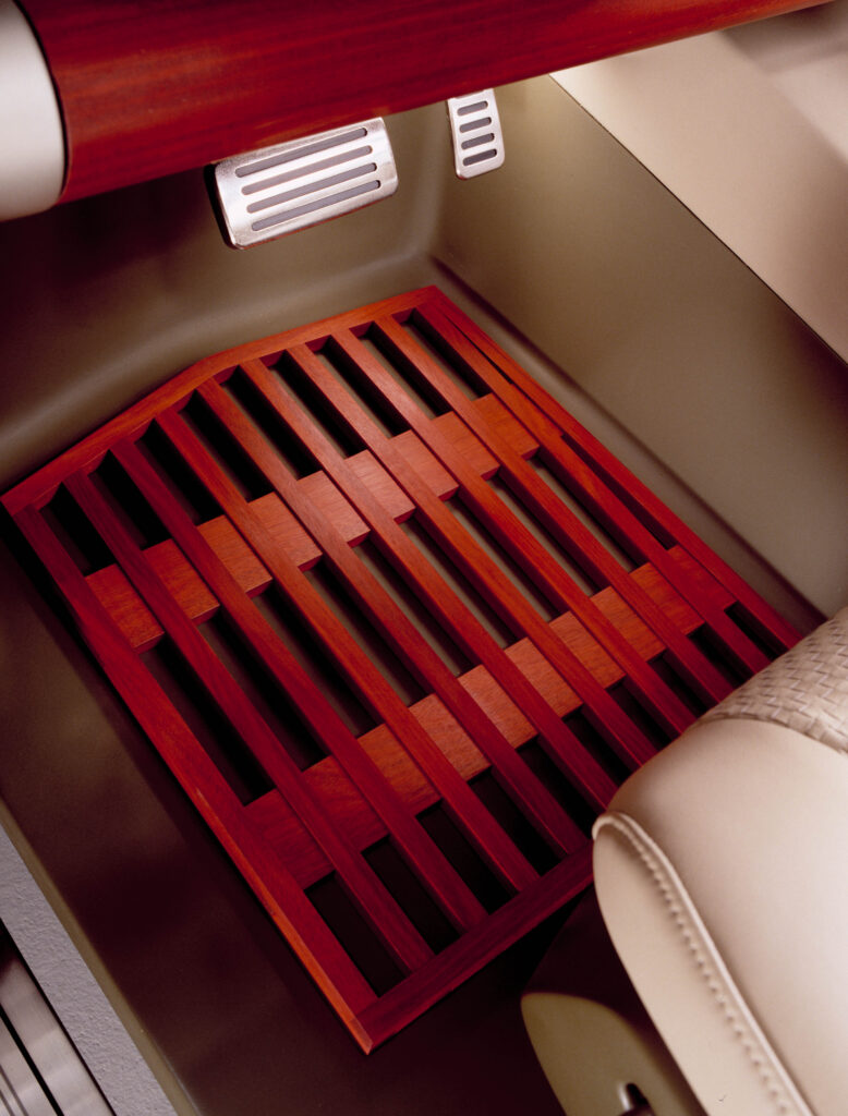 Ford Explorer Sportsman Concept Bloodwood floor mats