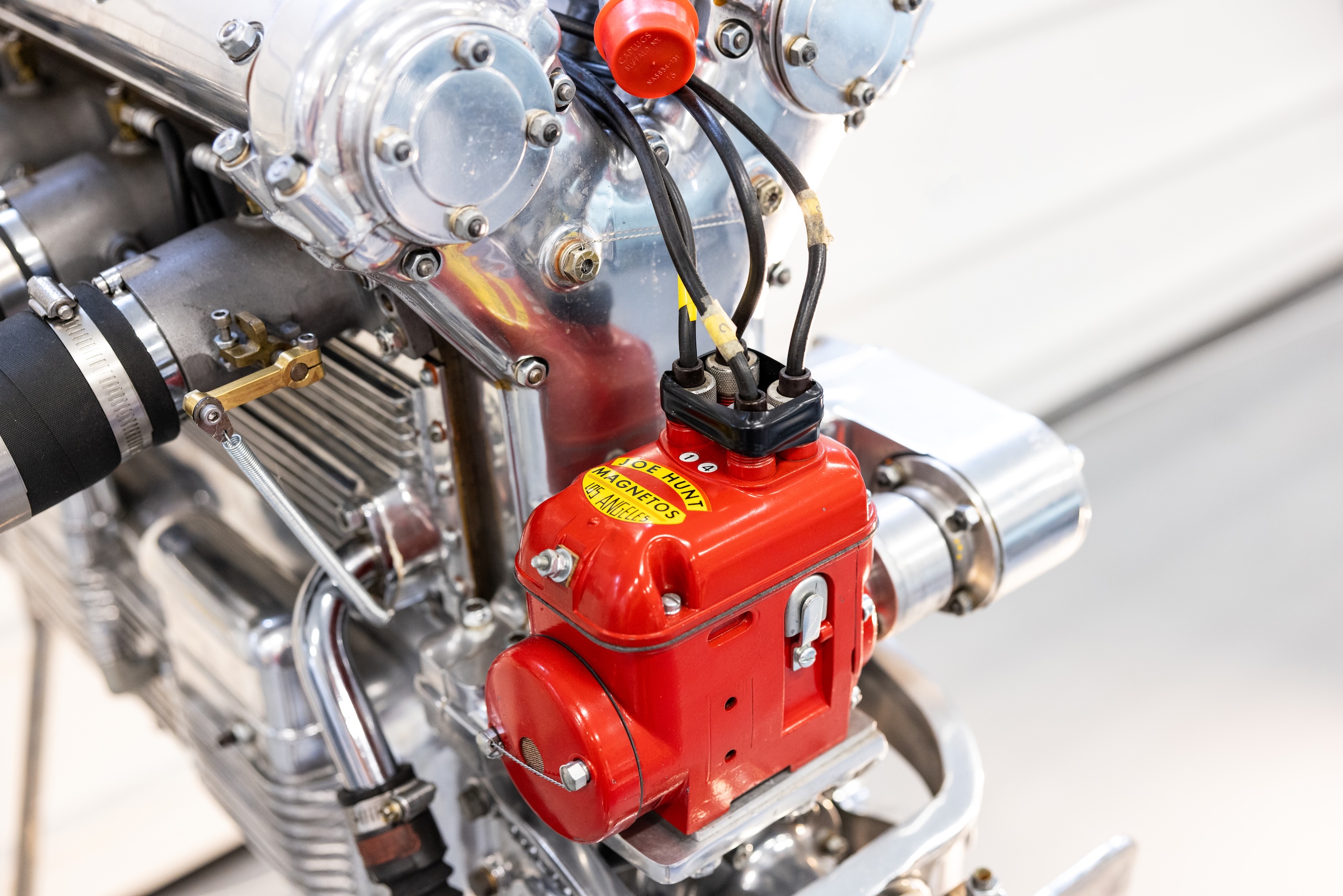 red Joe Hunt magneto was a Bendix Scintilla aircraft unit specifically adapted to the normally aspirated 255-cubic inch Offy